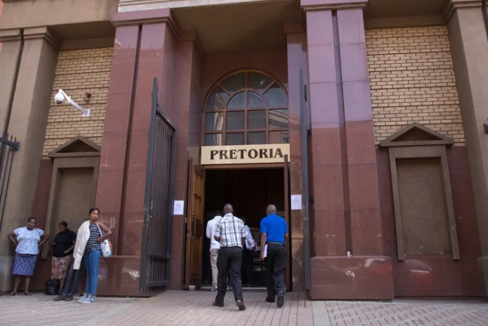 Tardy judges late on hundreds of judgments