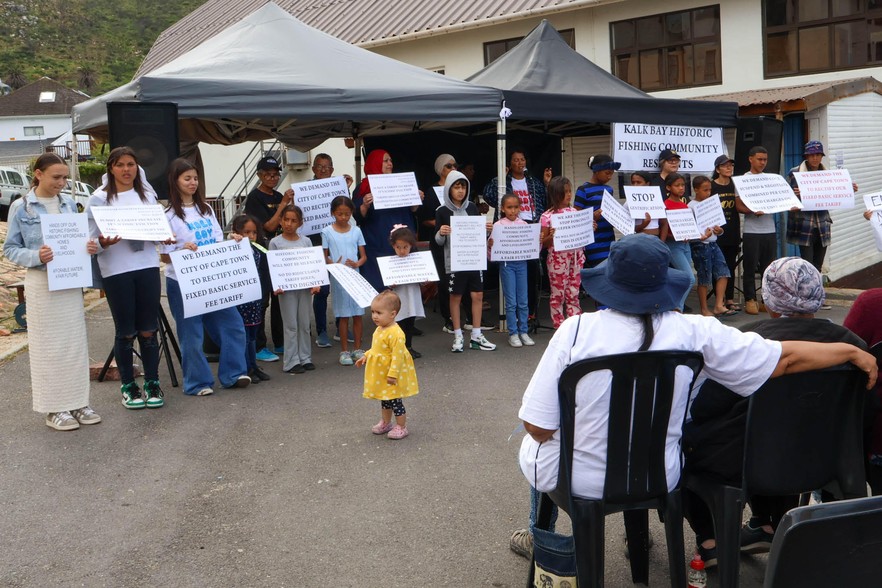 We’re being pushed out, say Kalk Bay fishing families 2 Community members protested on Saturday against the newly introduced fixed tariff on water. Photo: Liezl Human