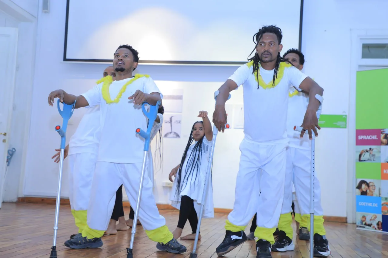 KATIM DANCE COMPANY (2025) – choreography by Amanuel Solomn (left) 2025
