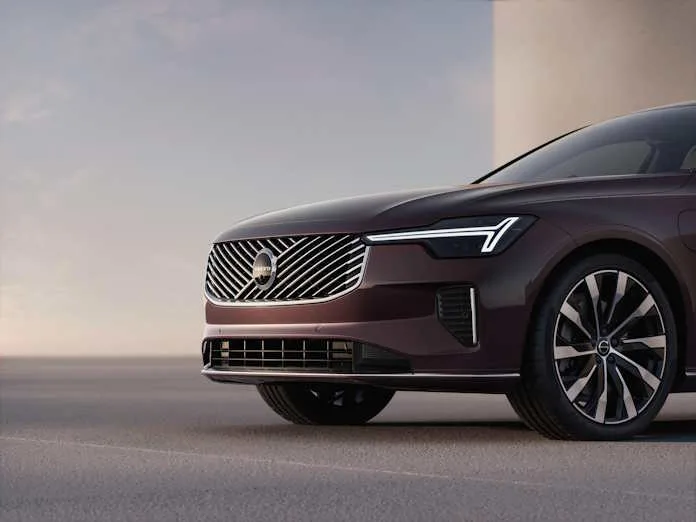 New ES90 marks the next chapter in three decades of Volvo flagship sedans 1 Volvo S90
