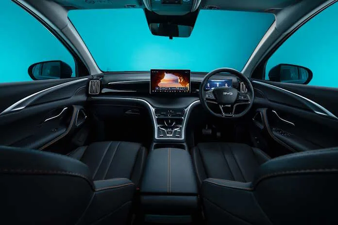 BYD Sealion 5 Hybrid: Game-Changing Pricing For Super Efficiency 1 BYD Sealion 5 Interior