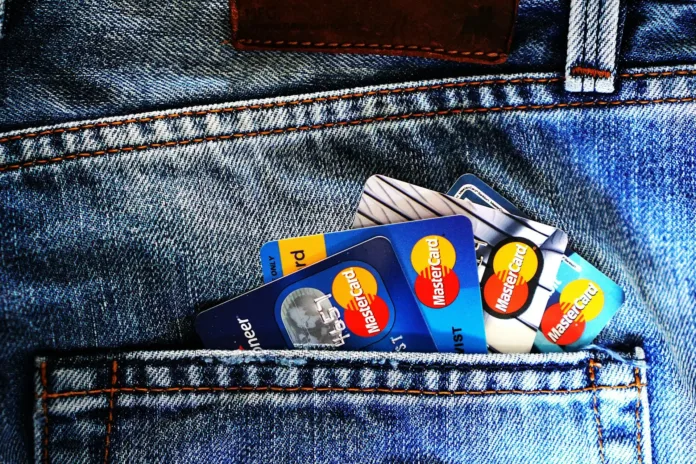 Start building your financial reputation from your first payday