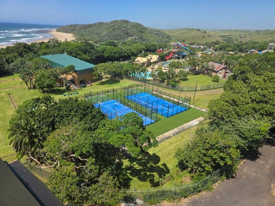 WCS padel court.jpg