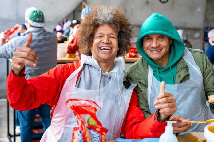 THOUSANDS IN CAPE TOWN GAVE LADLES OF LOVE A HAND – JOBURG ITS YOUR TURN NEXT